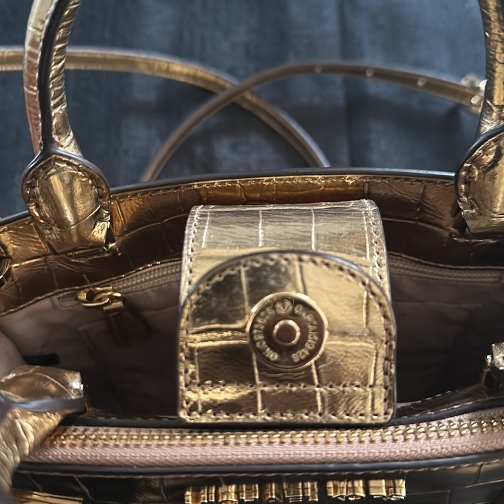 Women’s Handbag - Picture 6 of 10